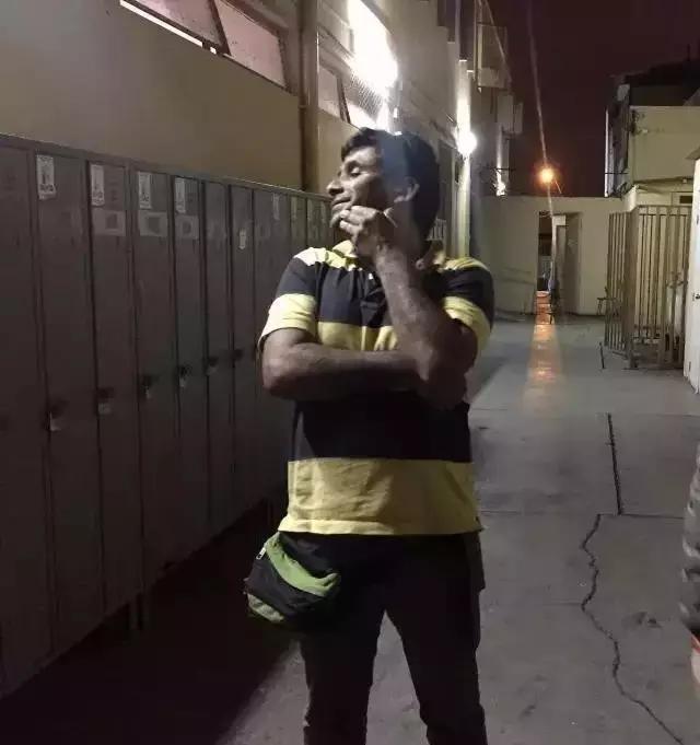 智利贫民窟第一位中国义工，她用绘画治愈流浪汉和罪犯，人美心善