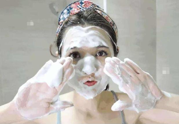 30岁长痘的原因,30岁脸上反复长痘去医院看什么科