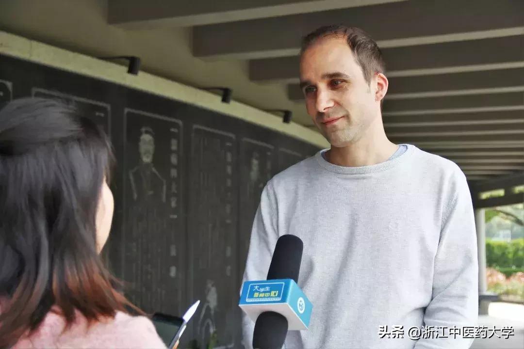 德国小伙在中国学习成老中医,德国小伙为何偏爱中医