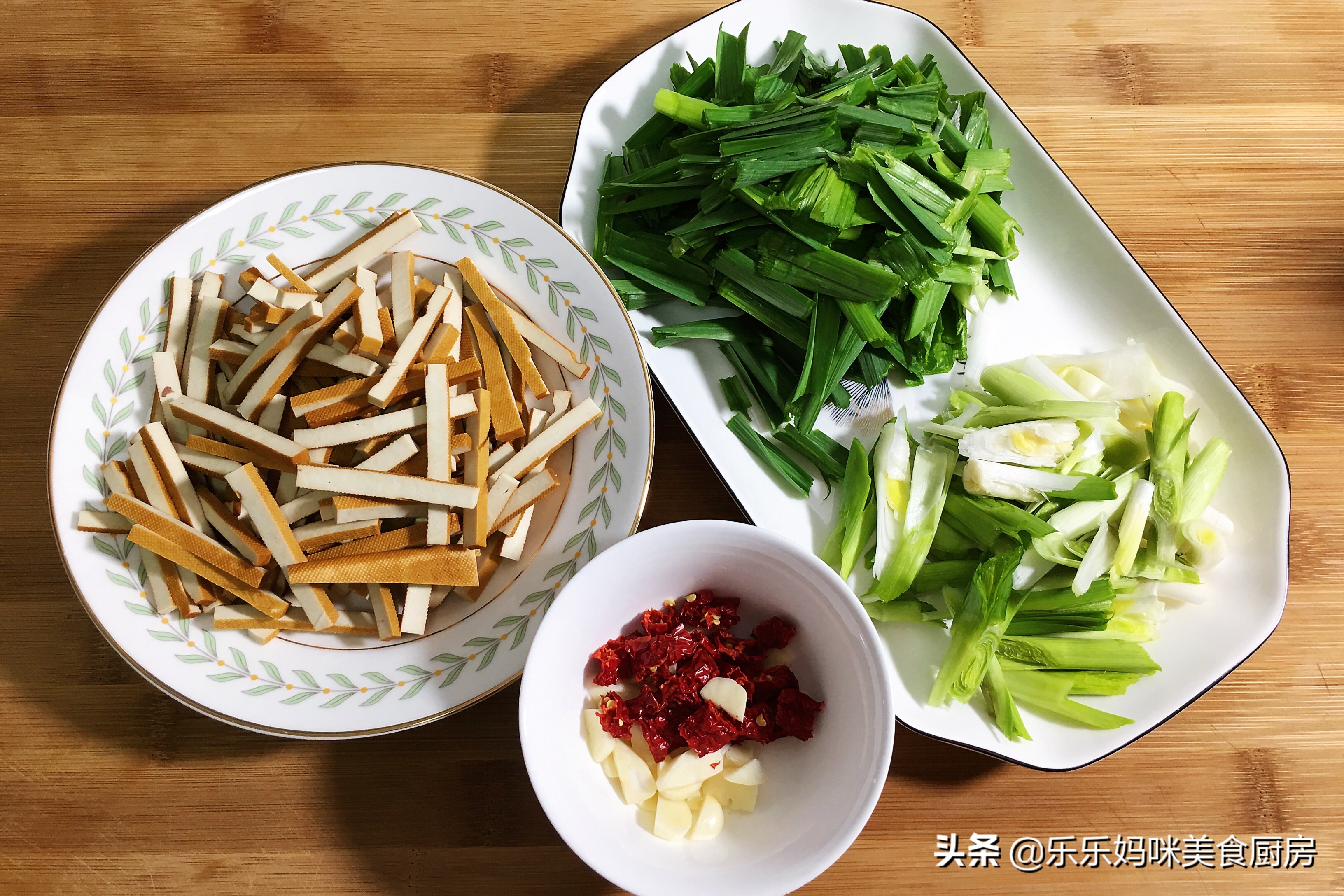 炒豆干放姜,炒豆干怎么炒才不发黑又好吃