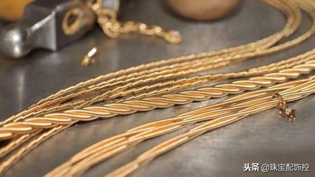 阿娇无名指大钻戒,阿娇的钻石是什么牌子