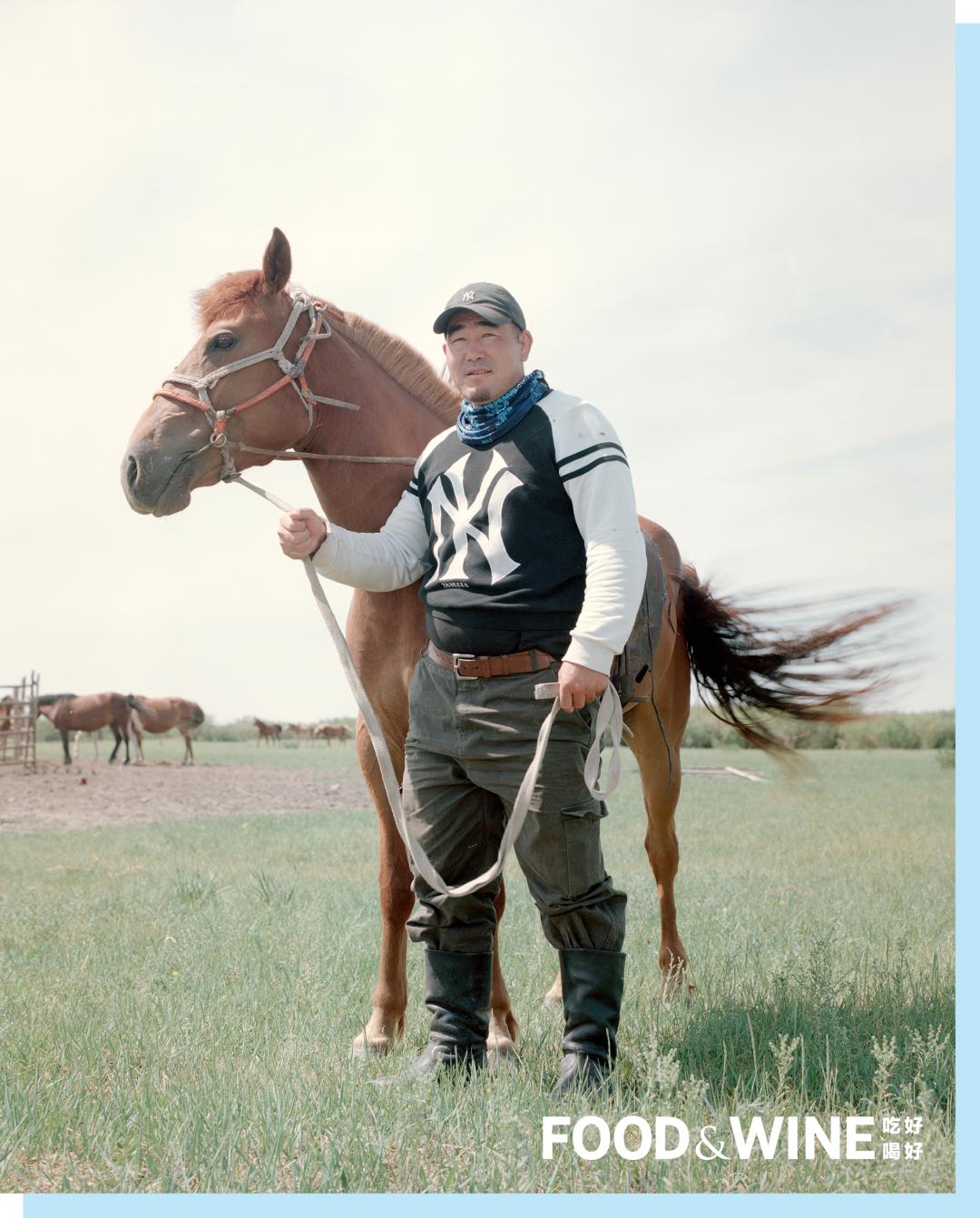 内蒙的马奶酒乳白色,内蒙古赤峰市马奶酒