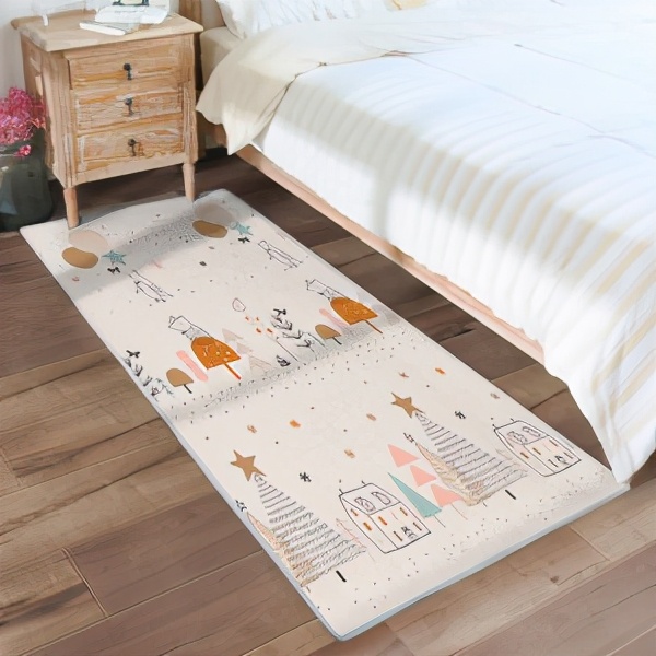 宝宝翻身掉床怎么防,宝宝摔下床妈妈反应