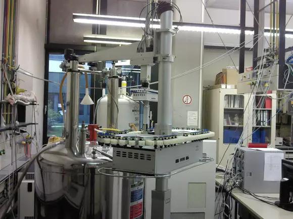 德国某大学实验室，大家进来感受一下