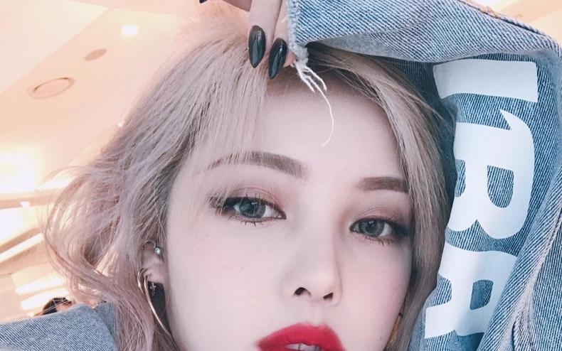 美瞳自然显眼睛有神,大眼适合戴怎样的美瞳