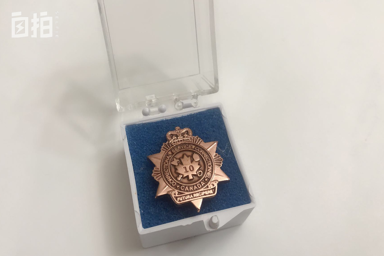 我国内当过片警，现在是加拿大狱警，天天挨犯人骂，一年200多天假期