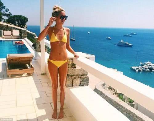 她不仅是众人艳羡的王室公主，更是称霸秀场的ItGirl