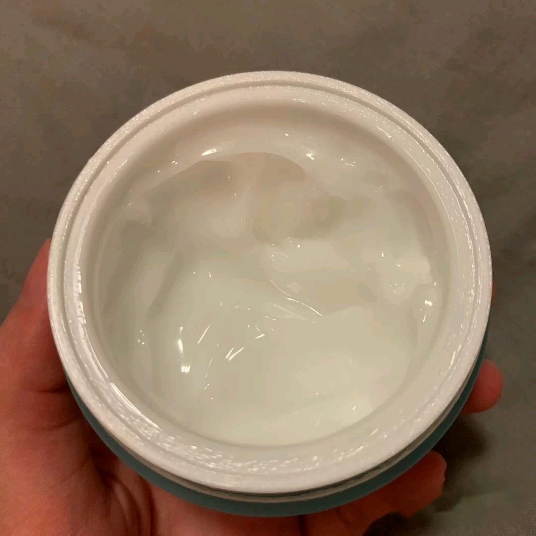 科颜氏高清爽面霜和艾珂薇面霜,干皮用科颜氏高保湿面霜适合夏天