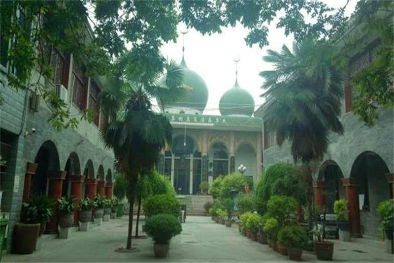 西安莲湖区20个旅游景点，3个是公园，其他17个历史底蕴丰厚