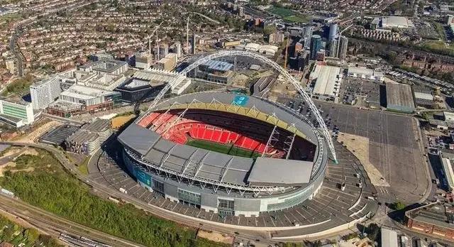 世界足球场的建造全过程,足球场穹顶结构