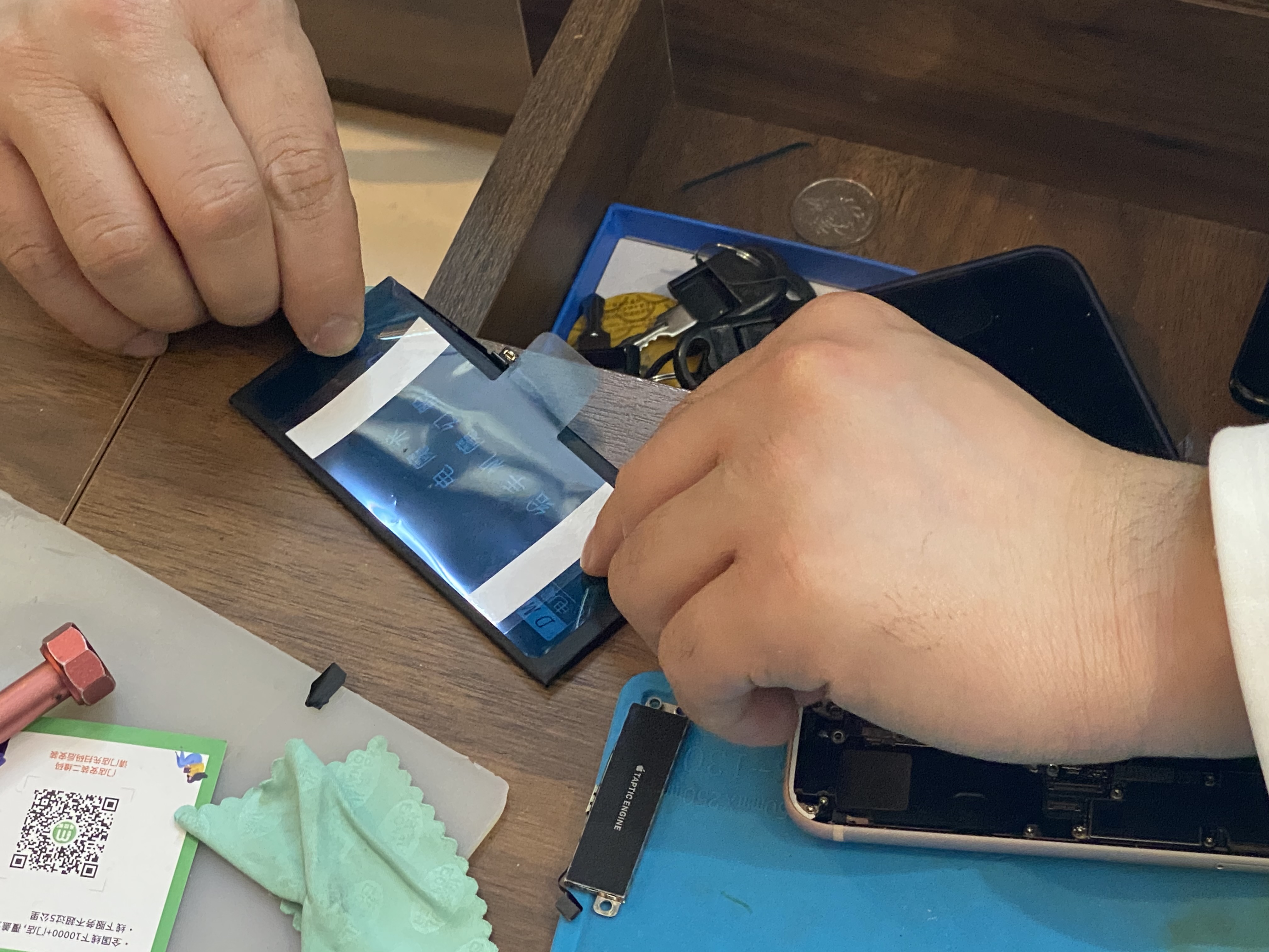 iphone8p更换官方电池,苹果8p更换第三方电池会怎么样