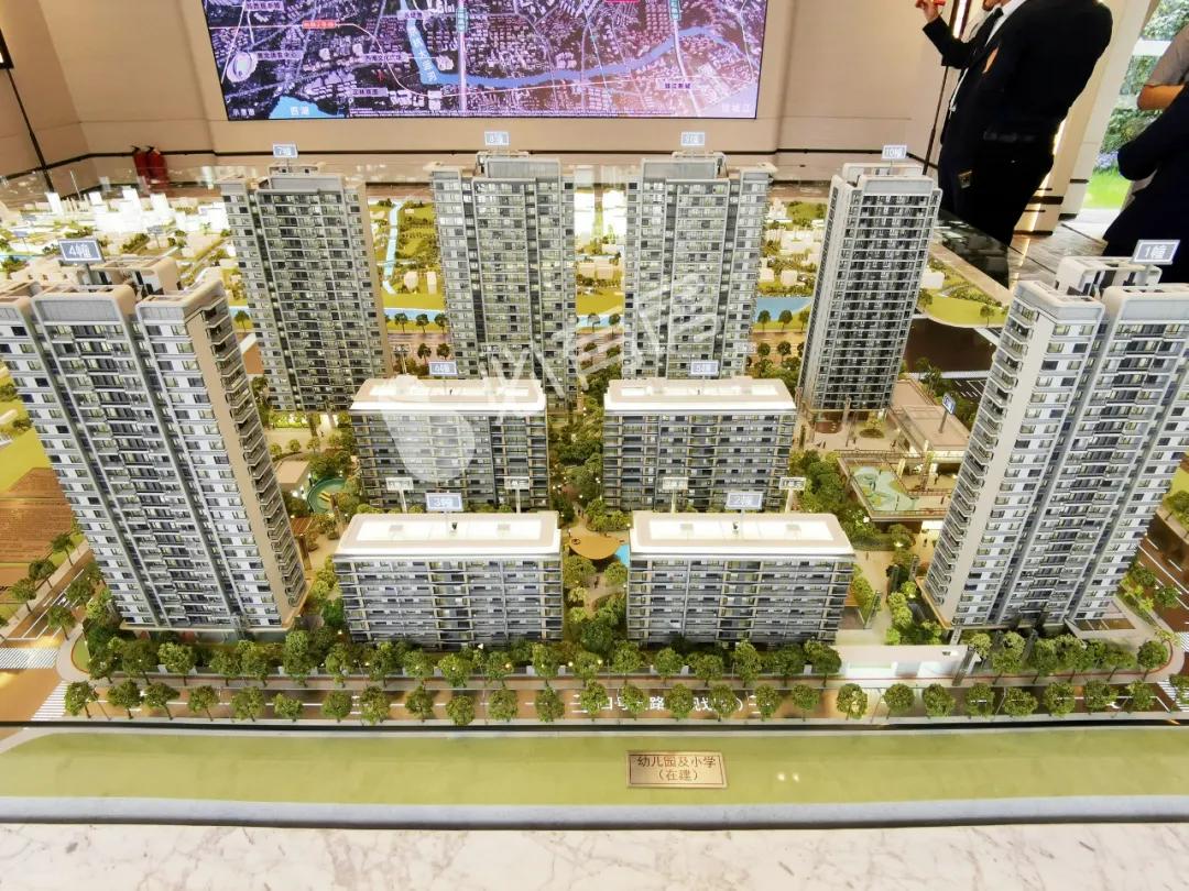 粉盘撞车,现状差又最贵的上河公元你买账吗?