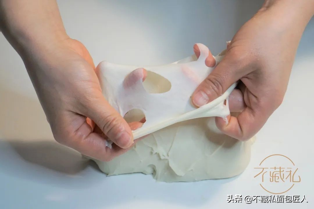 臂力堪忧，又没有揉面神器，那你一定要学这个手揉面团秘笈