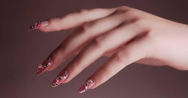 怎么让粗糙手变滋润小妙招,手部干燥怎么护理快速嫩白