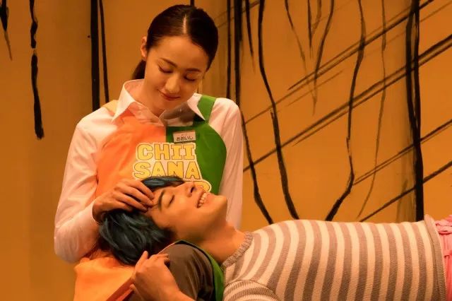 这个可盐可甜可狼的94年小鲜肉，简直就是漫画里走出来的男主角！