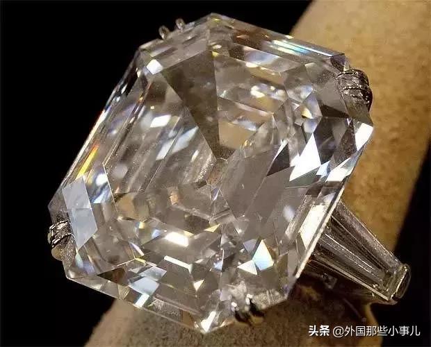 伊丽莎白·泰勒传奇一生,伊丽莎白泰勒一生八段婚姻