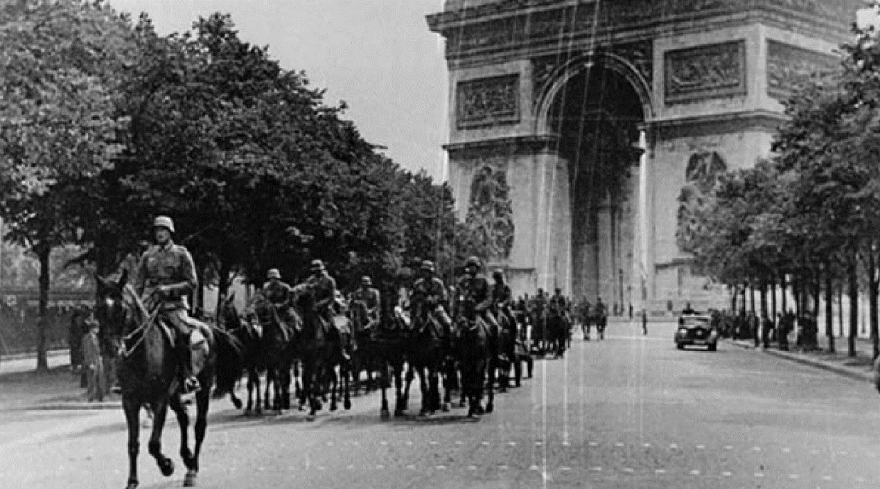 希特勒入侵波兰，英法与波兰签署军事互助条约，为何不出兵援助？