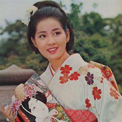 美女日推写真之日本小姐姐比美