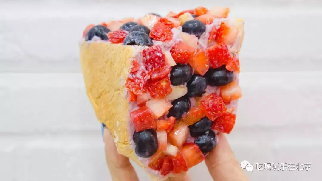 为了吃这个包包，排了80米长队！