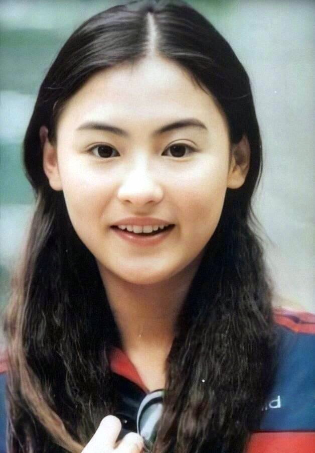 谢霆锋张柏芝爱恨纠葛,谢霆锋张柏芝王菲之间的故事