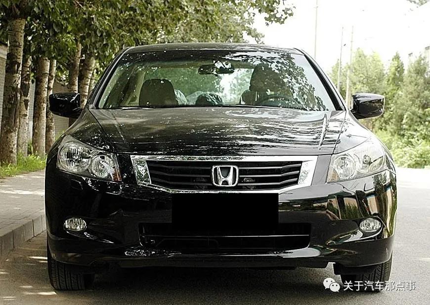 第八代雅阁二手车2020价格表,5万左右精品8代半本田雅阁白色