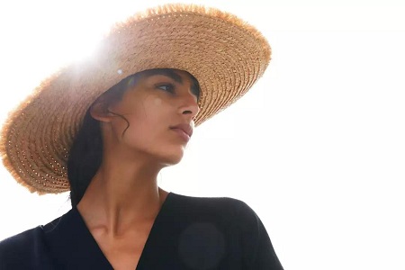 今年最流行泳衣复古风,时尚欧美风泳衣