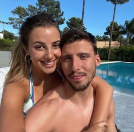 欧洲杯“最撩人”10大球星女伴：大都是超模，C罗女友曾当过保姆