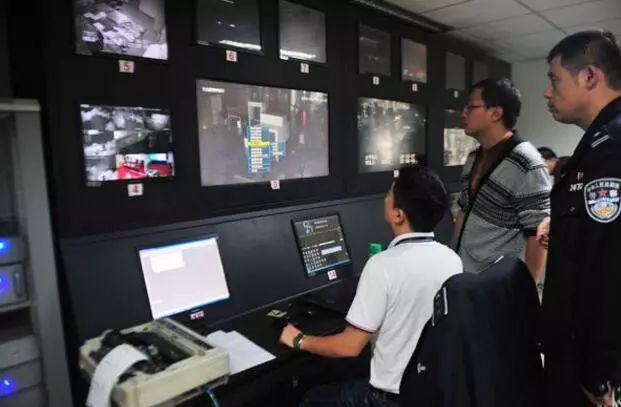 妈妈拿孩子救命钱后续,妈妈拿10万救命钱