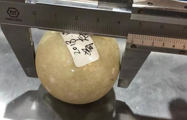 大姐戴500块的夜明珠鉴宝,500元的夜明珠鉴宝视频