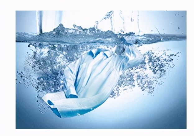 你衣服真洗干净了吗？用臭氧水洗衣除菌去洗衣粉残留保障穿衣健康