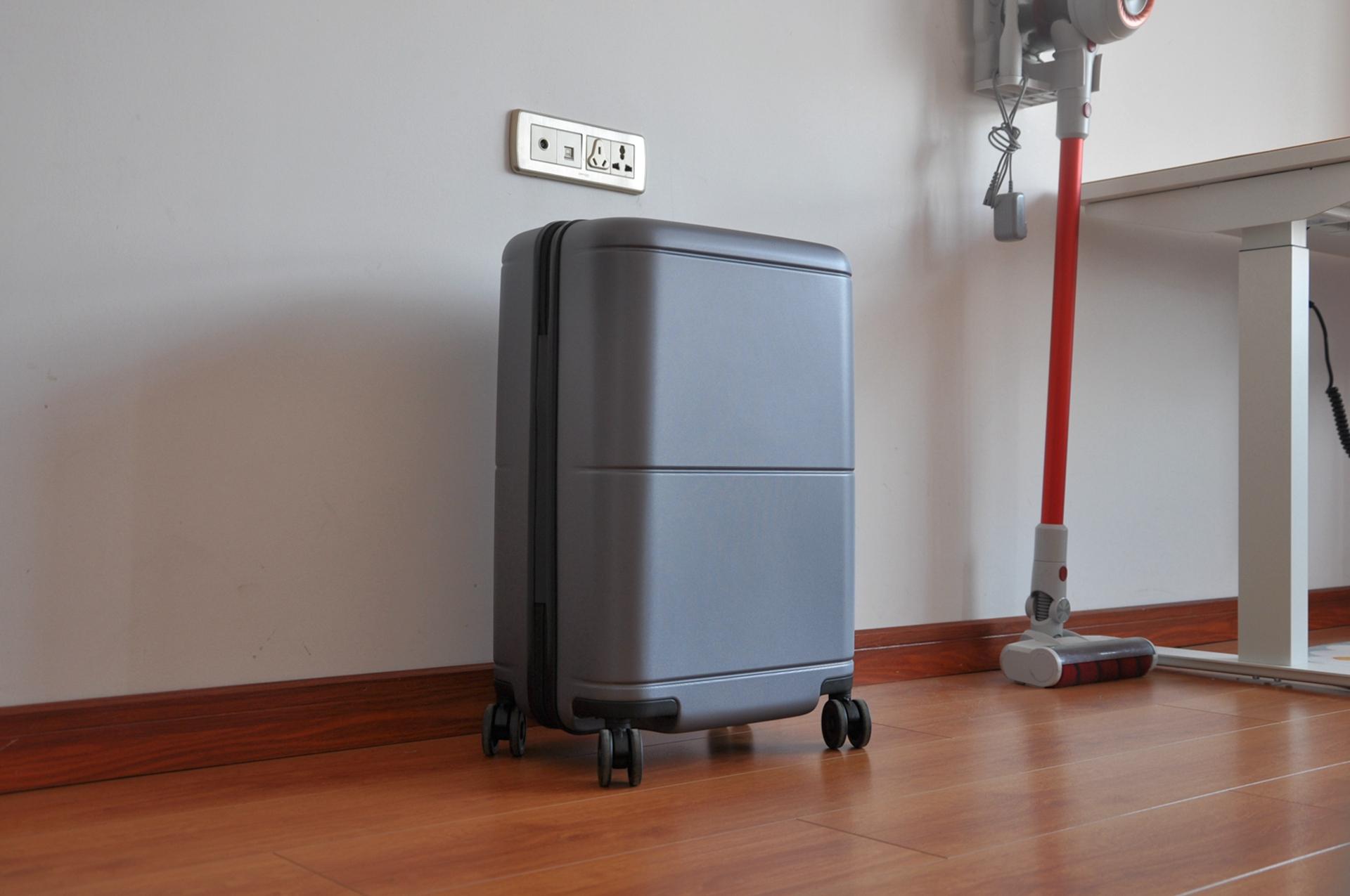 学生*党**过渡箱，耐摔抗撞防刮花性价比高，悠启旅行箱布拉格体验