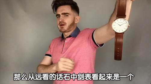 你穿什么颜色显瘦,你穿哪个颜色显白