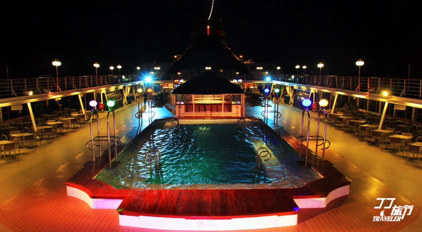 形容一个邮轮很豪华很大怎么说,不动声色可以形容美景吗