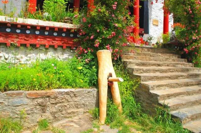 巴松措最近期攻略,巴松措可以开进去吗