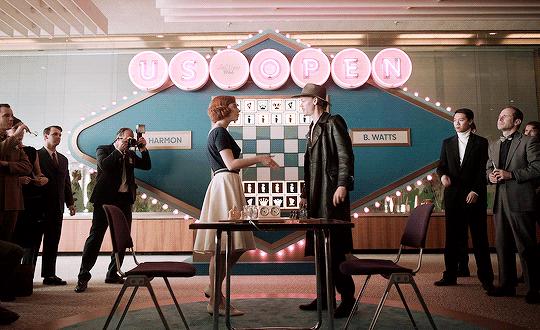 比起《女王的棋局》，女王的衣橱才是经典所在