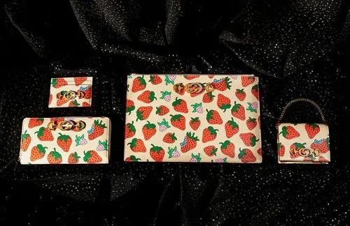 supreme事件,supreme下架衣服