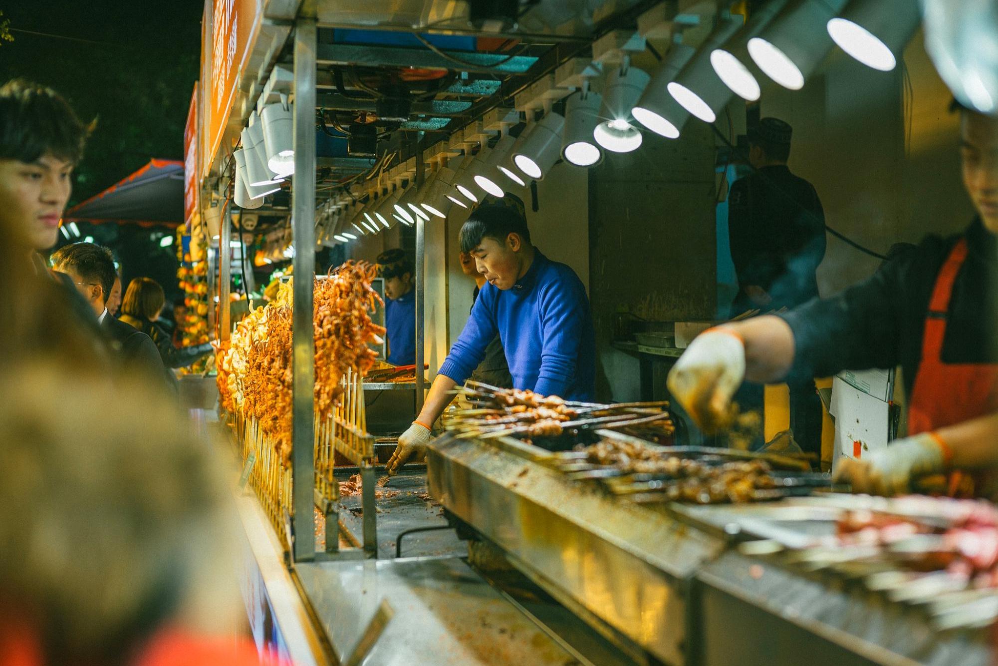 古都回民街人间烟火气,外地人来西安必去景点