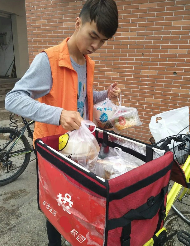 校园外卖跑腿平台怎么做,大学生校园跑腿创业怎么做