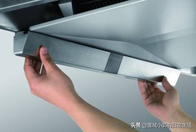 清洁油烟机小窍门小苏打,不用一滴水擦油烟机