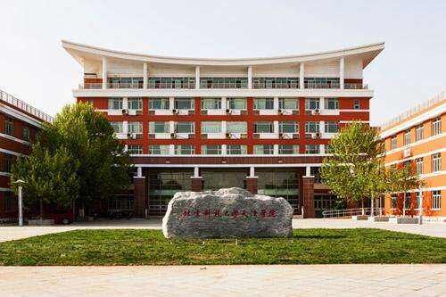 上不了重点高中就与重点大学无缘,上不了本科的四所专科大学