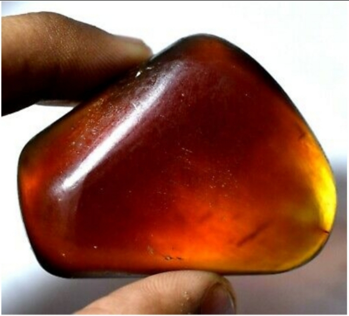 辽宁琥珀产地哪里最好,琥珀蜜蜡的主要产地有哪些