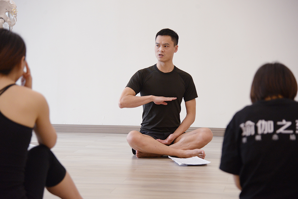 瑜伽教练培训班需要什么条件,成为瑜伽教练需要什么条件