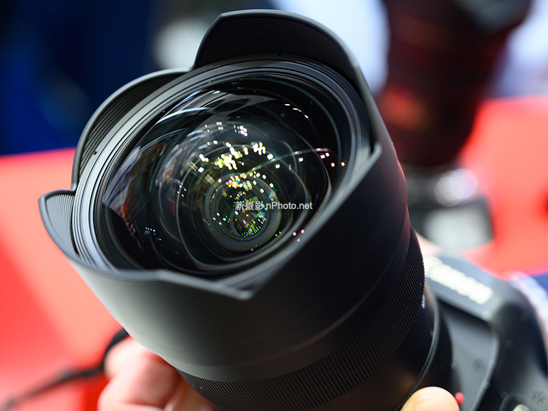 便宜好用的超广角全幅镜头,超广角镜头16-35价格