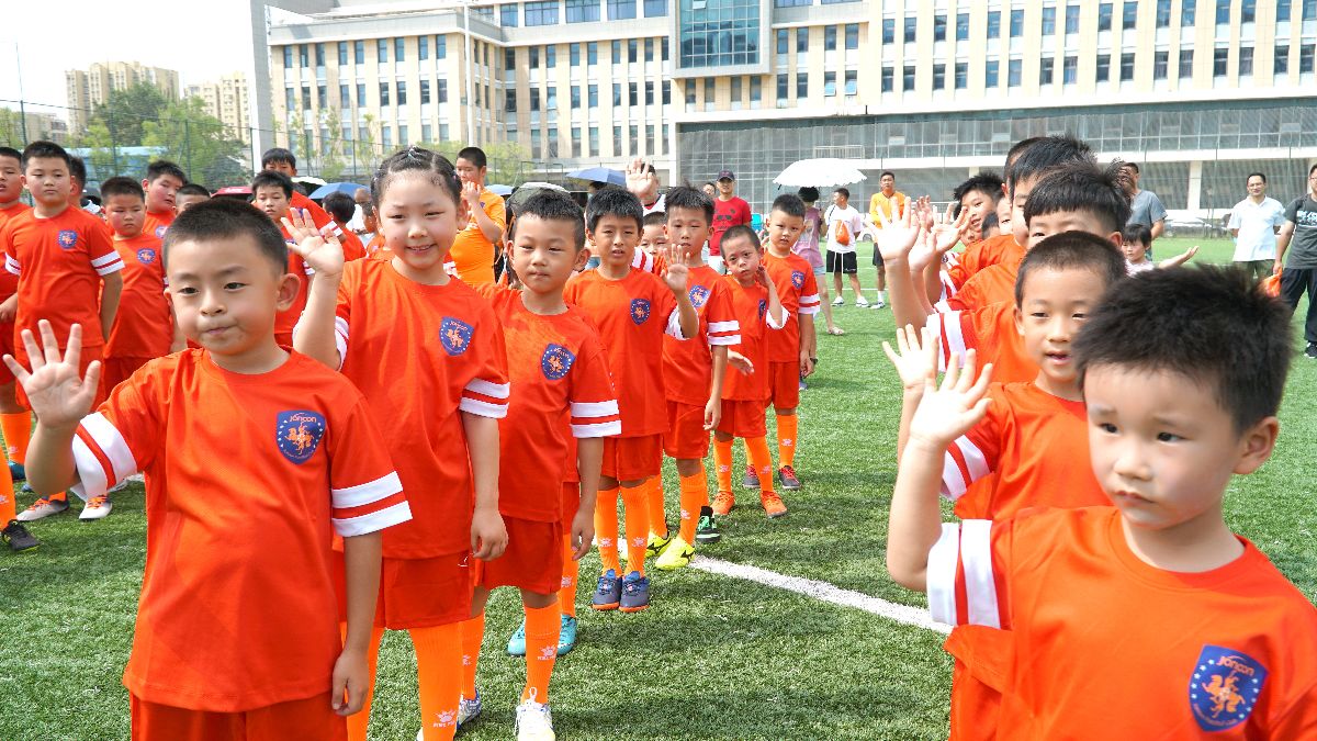 青岛海牛足球俱乐部青训夏令营,青少年足球夏令营全集