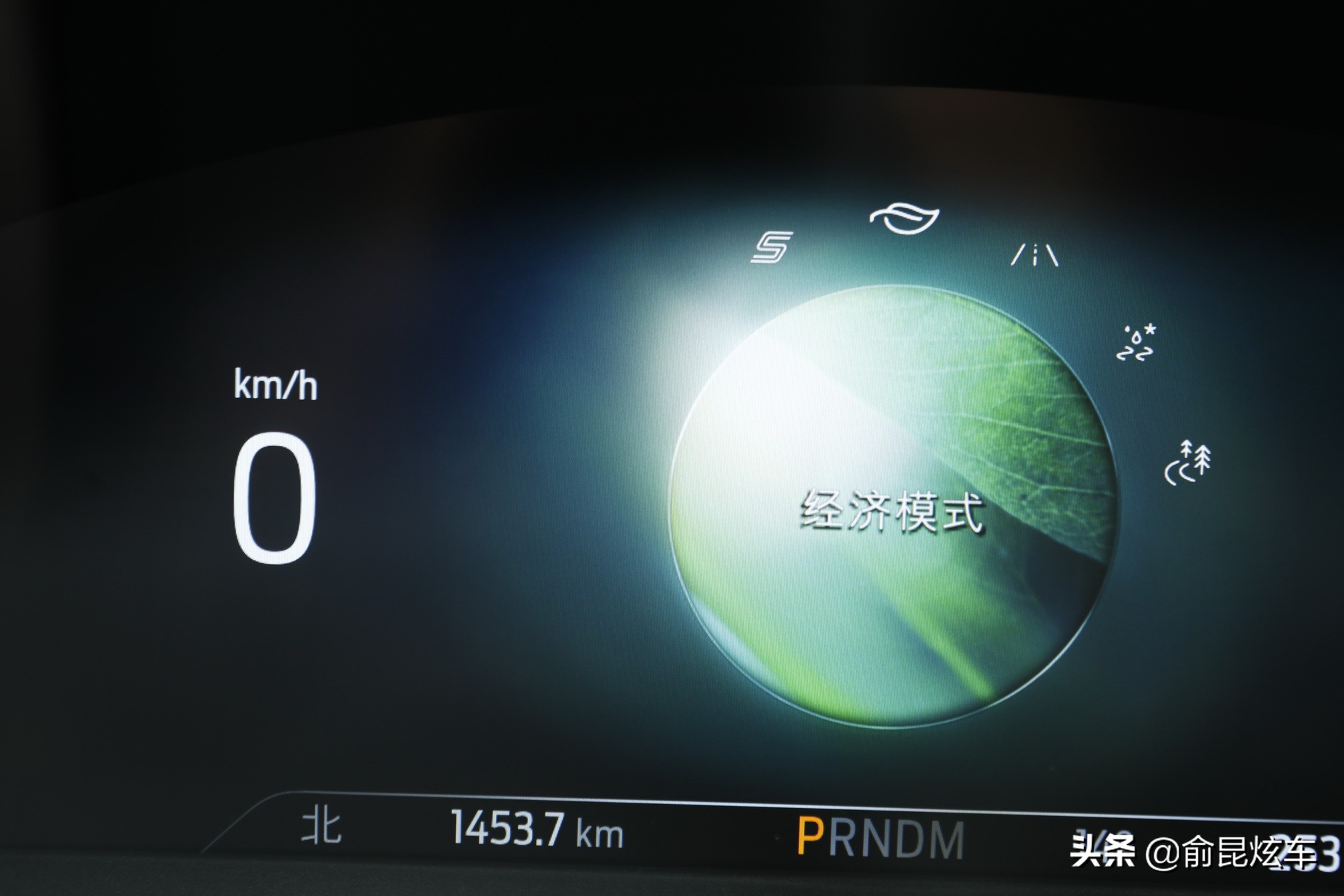 全新大七座suv福特探险者,帅气十足的性能轿跑suv