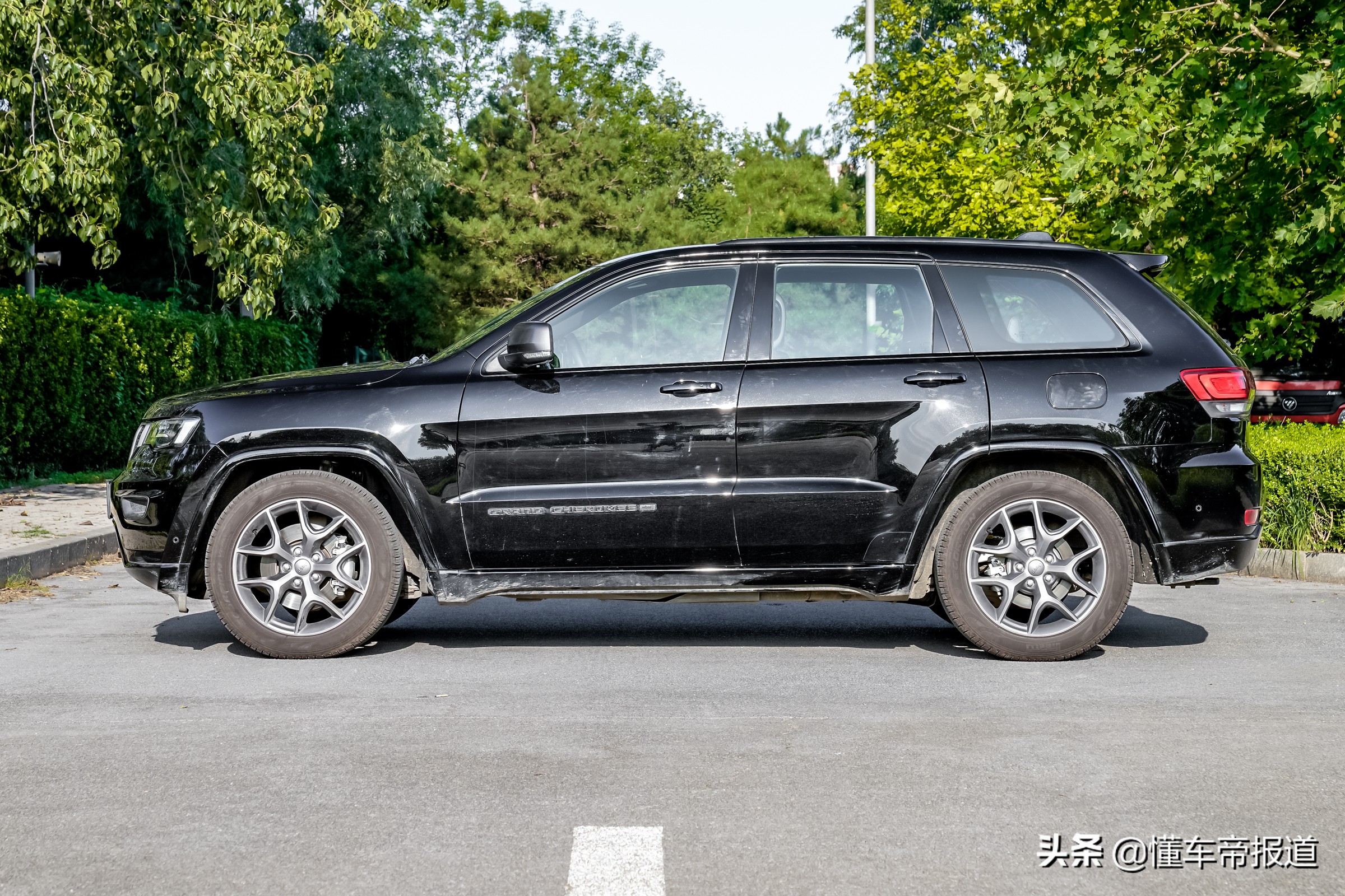 新车大排量自吸轿车,17款大切诺基3.0自吸0-100加速