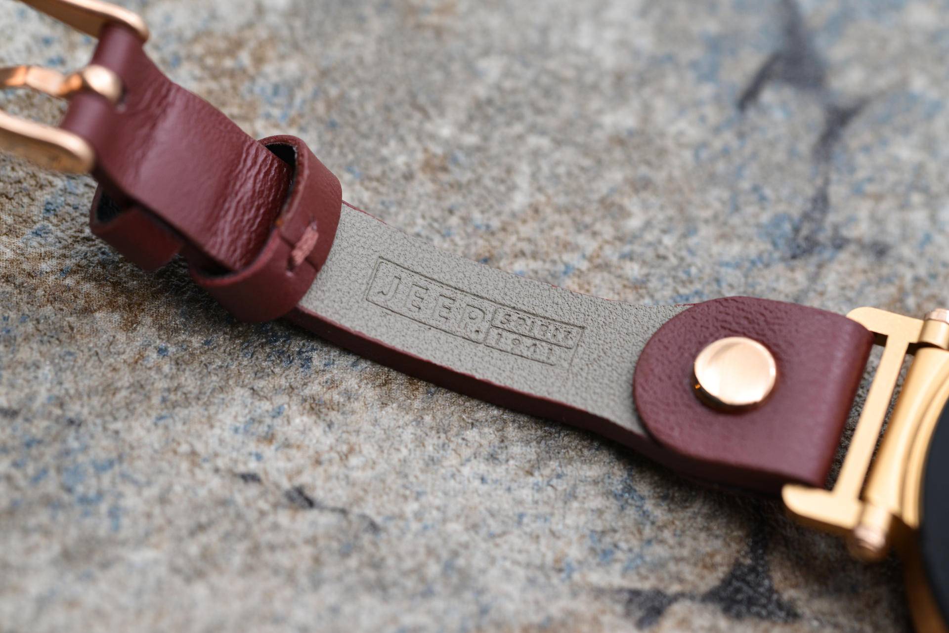 jeep智能小红表怎么样,jeep智能白色表