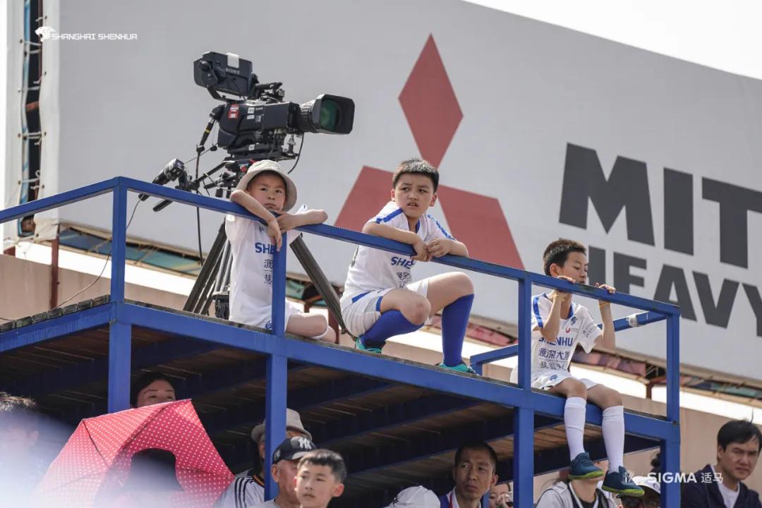 种下一颗梦想的种子关于足球,种下一粒青春的种子