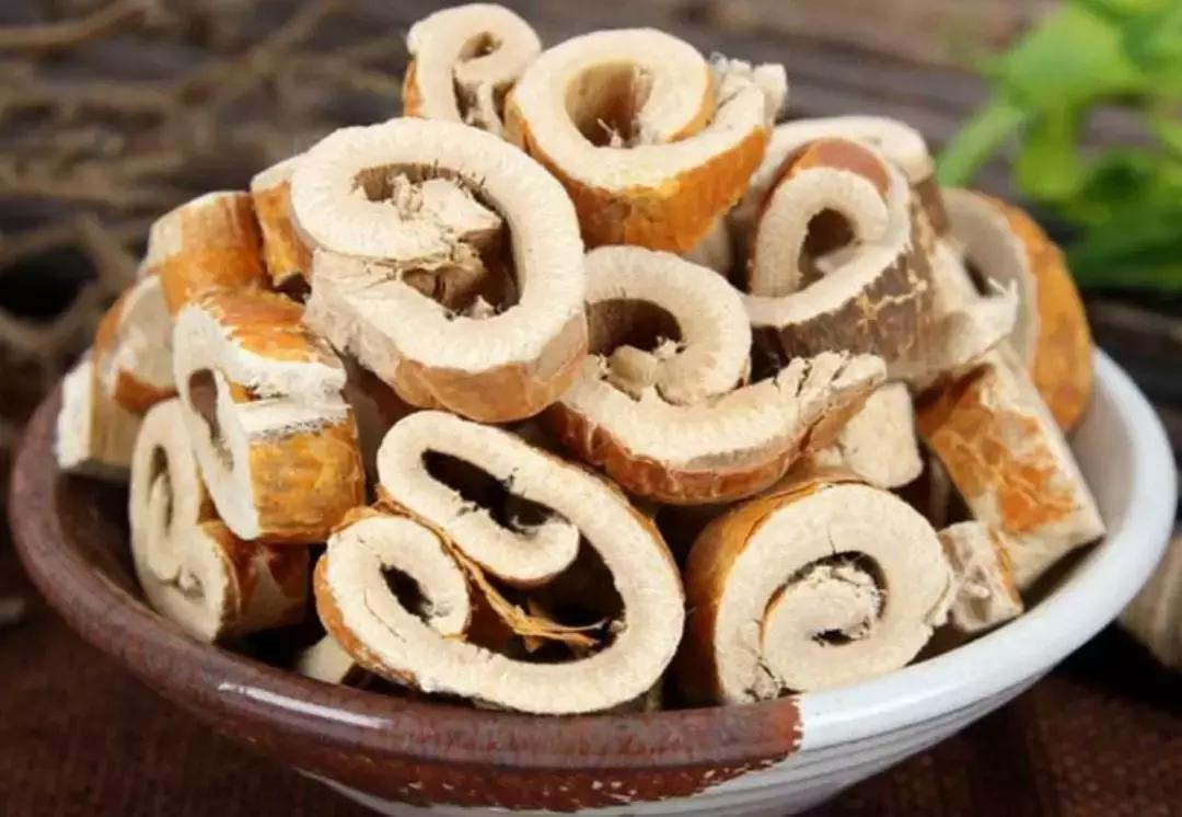 50年的老桑树桑白皮的药用价值,桑树全身有8味中药