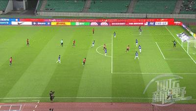 都是开季三轮不胜，连续全华班首发的重足让人看到希望，季前连续两周“十点宣”的沧州雄狮却只剩下了失望